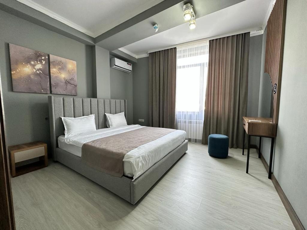 Lumarc Hotel Bishkek Ngoại thất bức ảnh