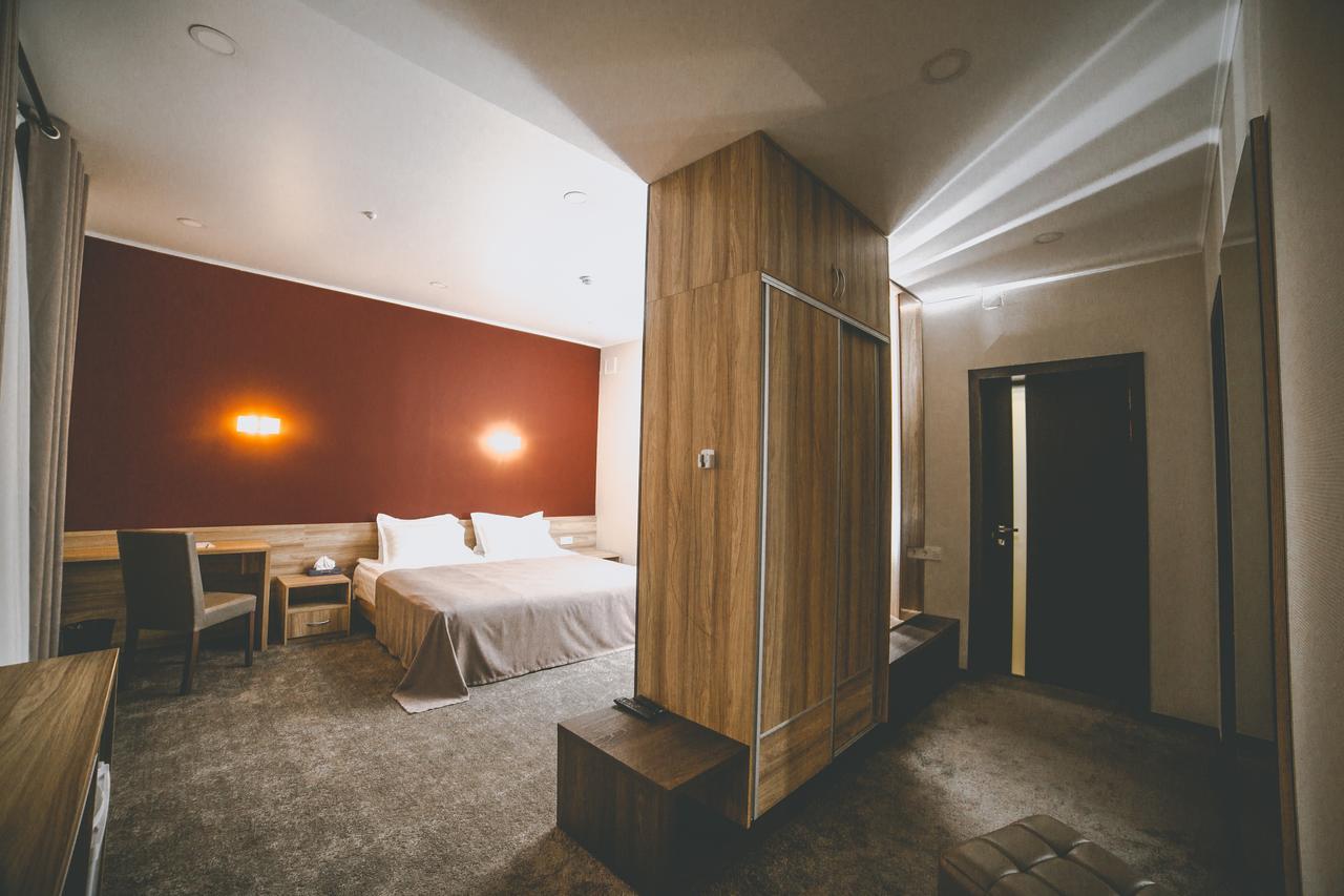 Lumarc Hotel Bishkek Ngoại thất bức ảnh