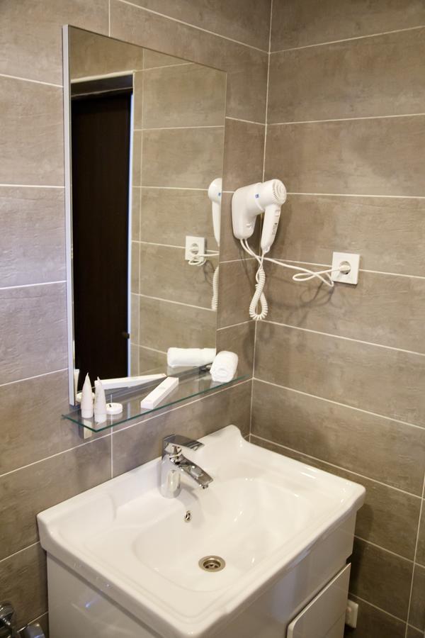 Lumarc Hotel Bishkek Ngoại thất bức ảnh